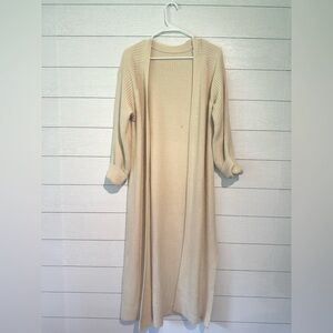 Long cream/beige knitted cardigan!
